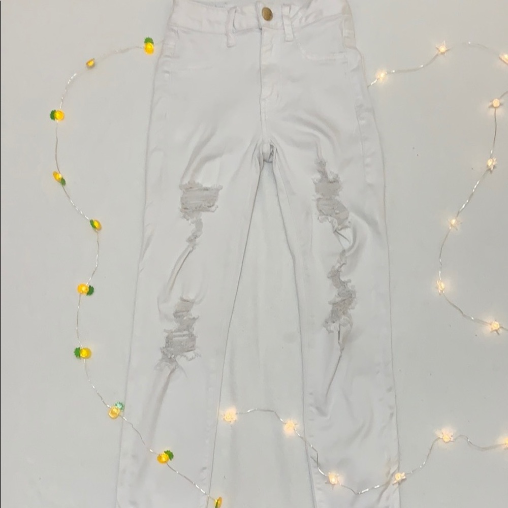 White American Eagle jeans
